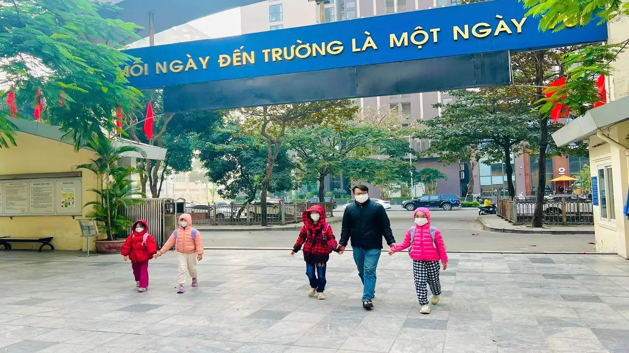 أقل من 10 درجات.. موعد تعليق الدراسة لطلاب هانوي بسبب برودة الطقس